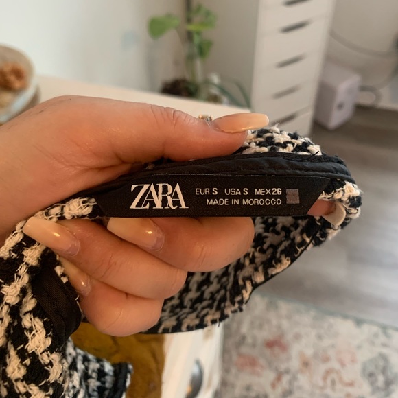 Zara black and white dark academia over dress. Pair with a cute tee underneath! - Picture 5 of 5